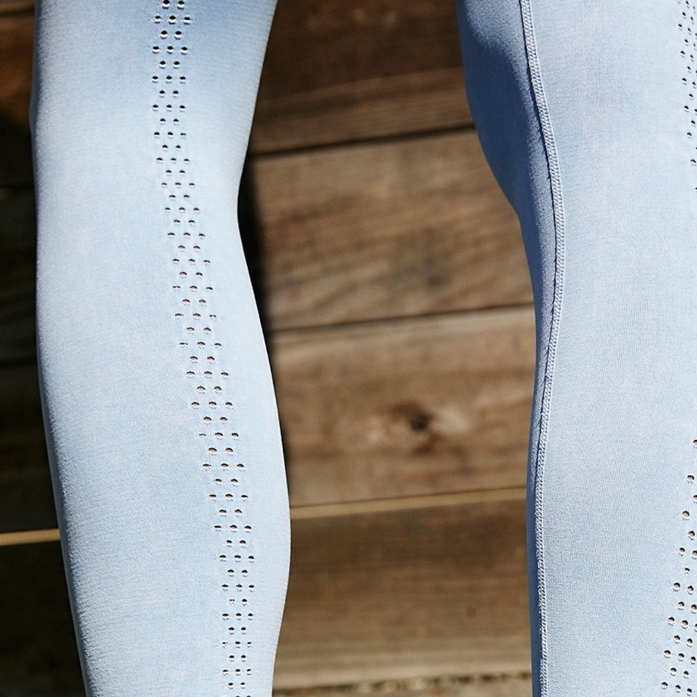 Free People Good Karma Leggings in Clear Breeze (light blue) BNWOT - Picture 5 of 7